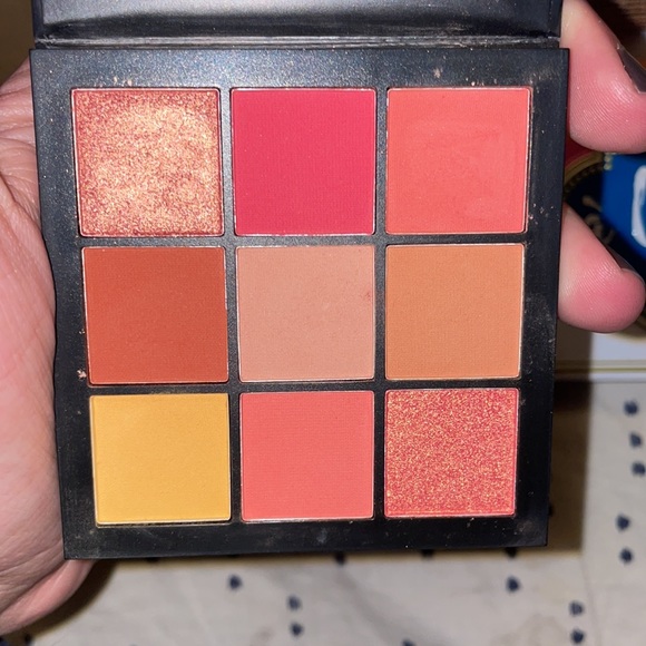 Eyeshadow bundle - Picture 2 of 9